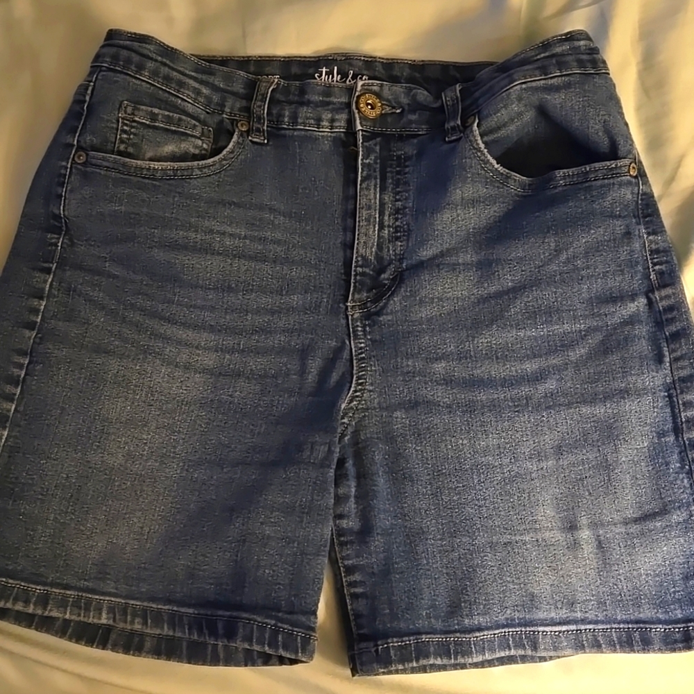 Style and co denim stretch shorts